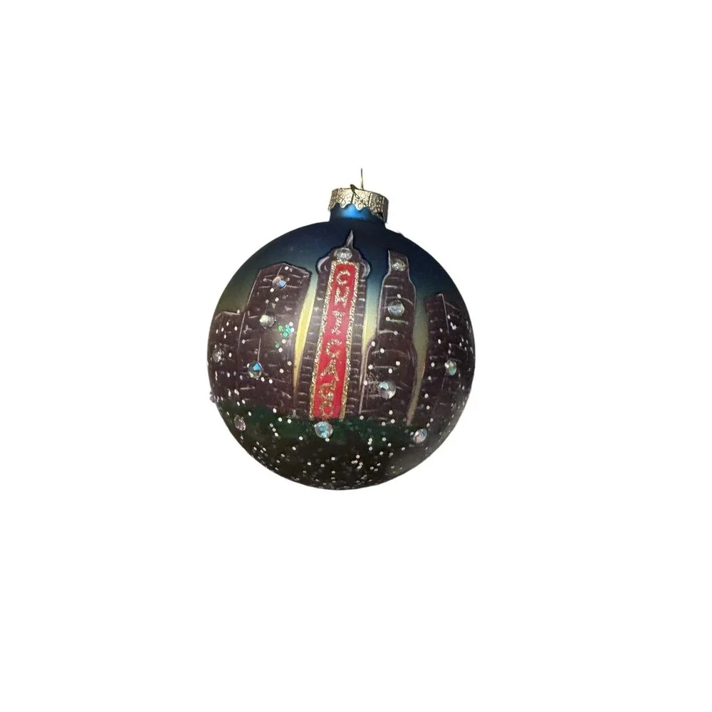 Macy’s Holiday lane Chicago Skyline Christmas ball Glass ornament